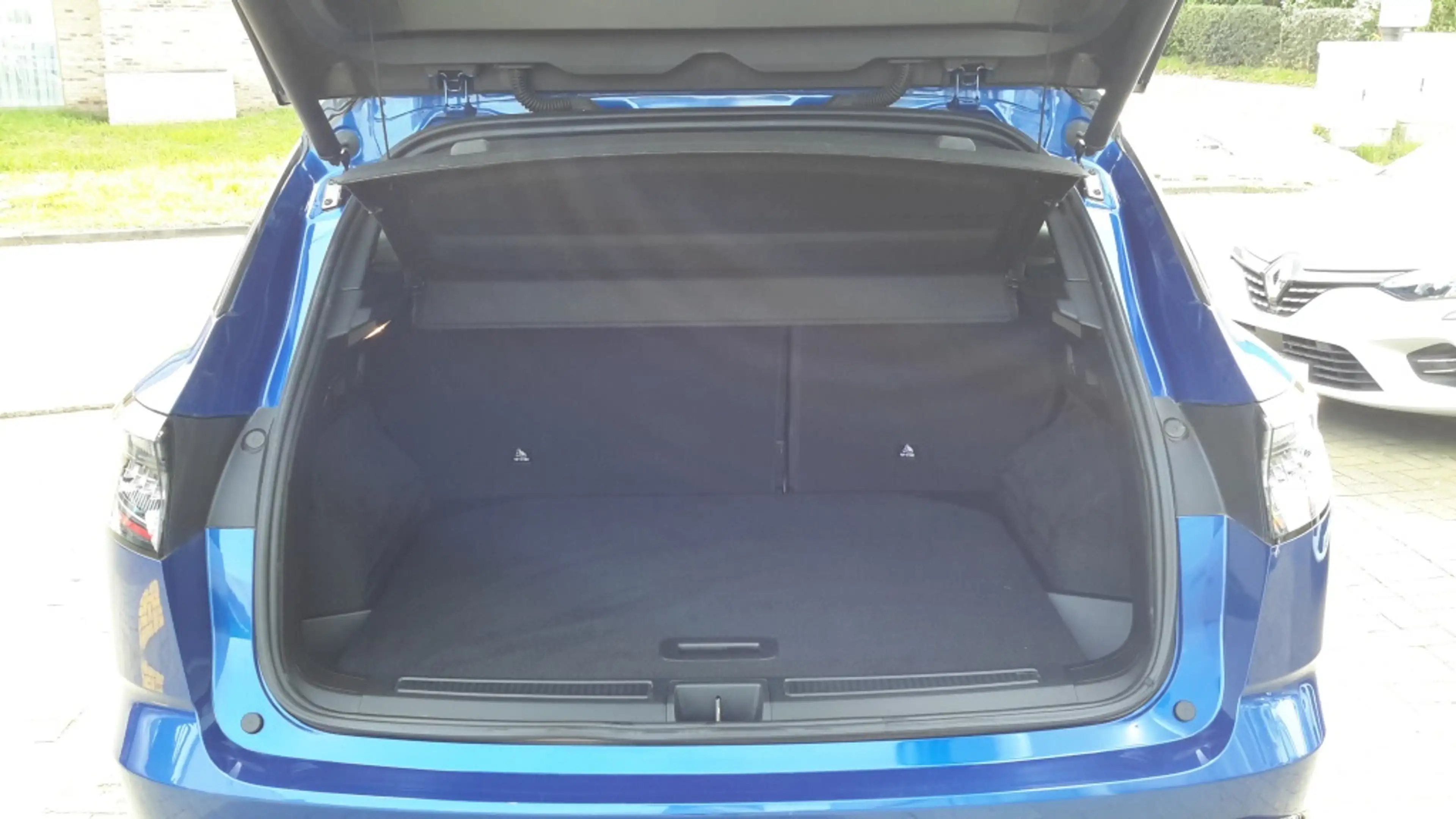 Renault Austral Techno Esprit Alpine 200 Hybrid — photo 4