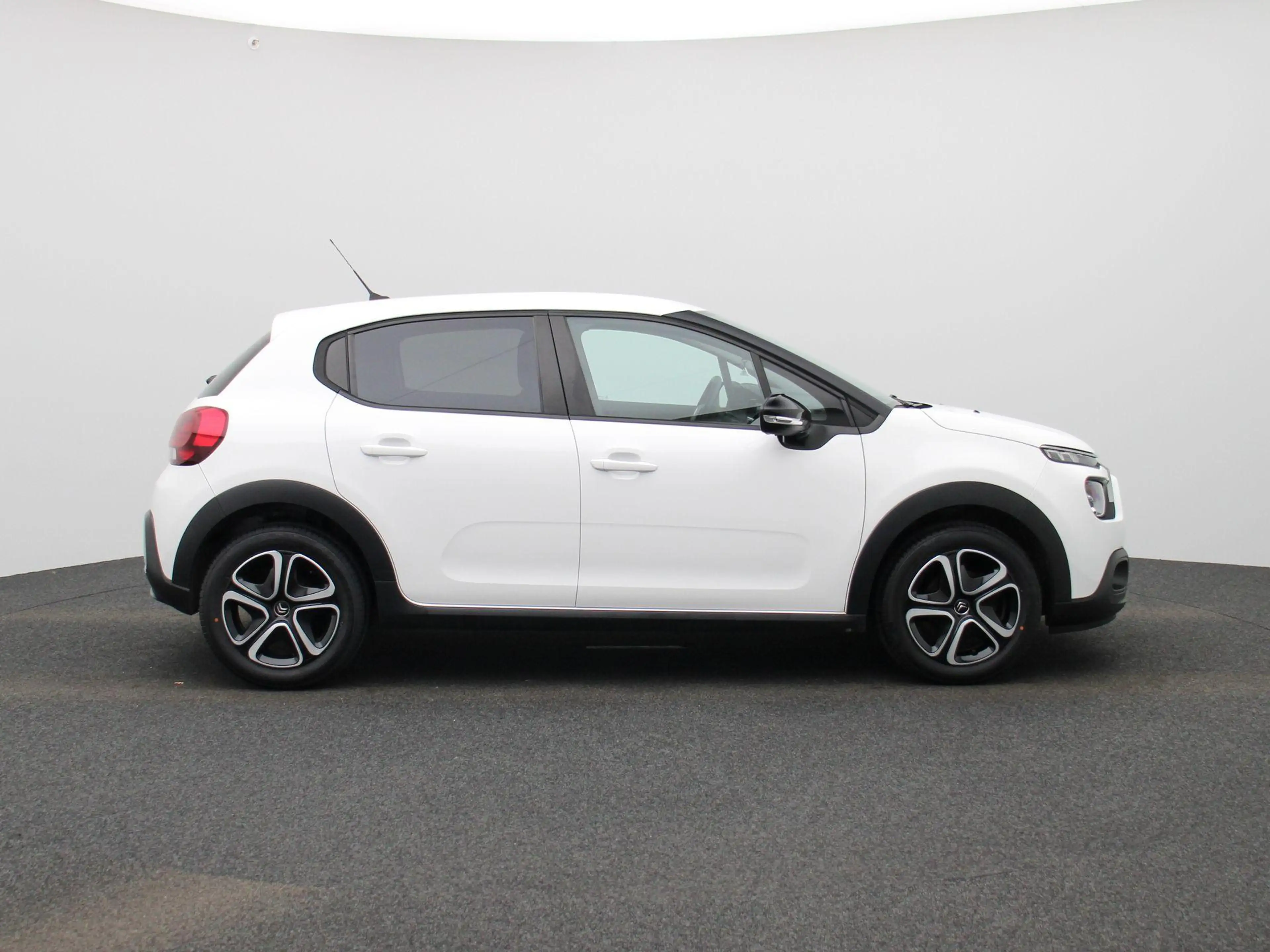 Citroen C3 1.2 PureTech S&S MAN Feel — photo 6