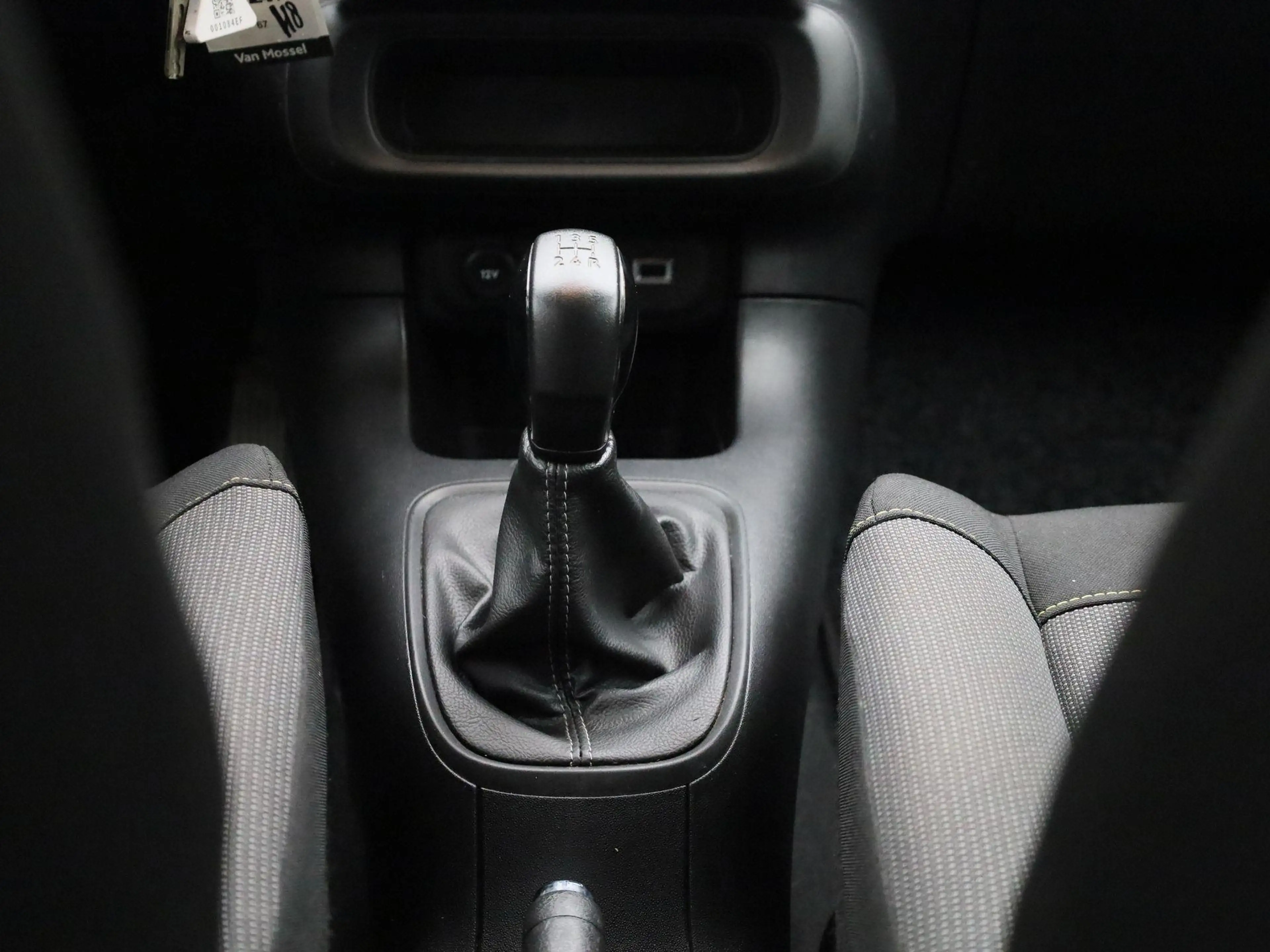 Citroen C3 1.2 PureTech S&S MAN Feel — photo 10