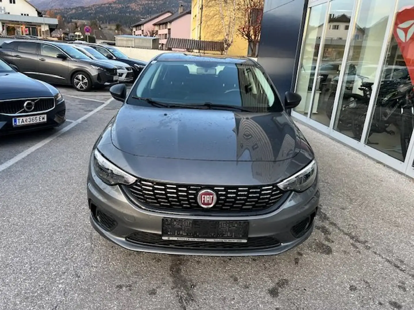 Fiat Tipo 1,4 95 Pop *42.000 km*Top Zustand* Grau - 2