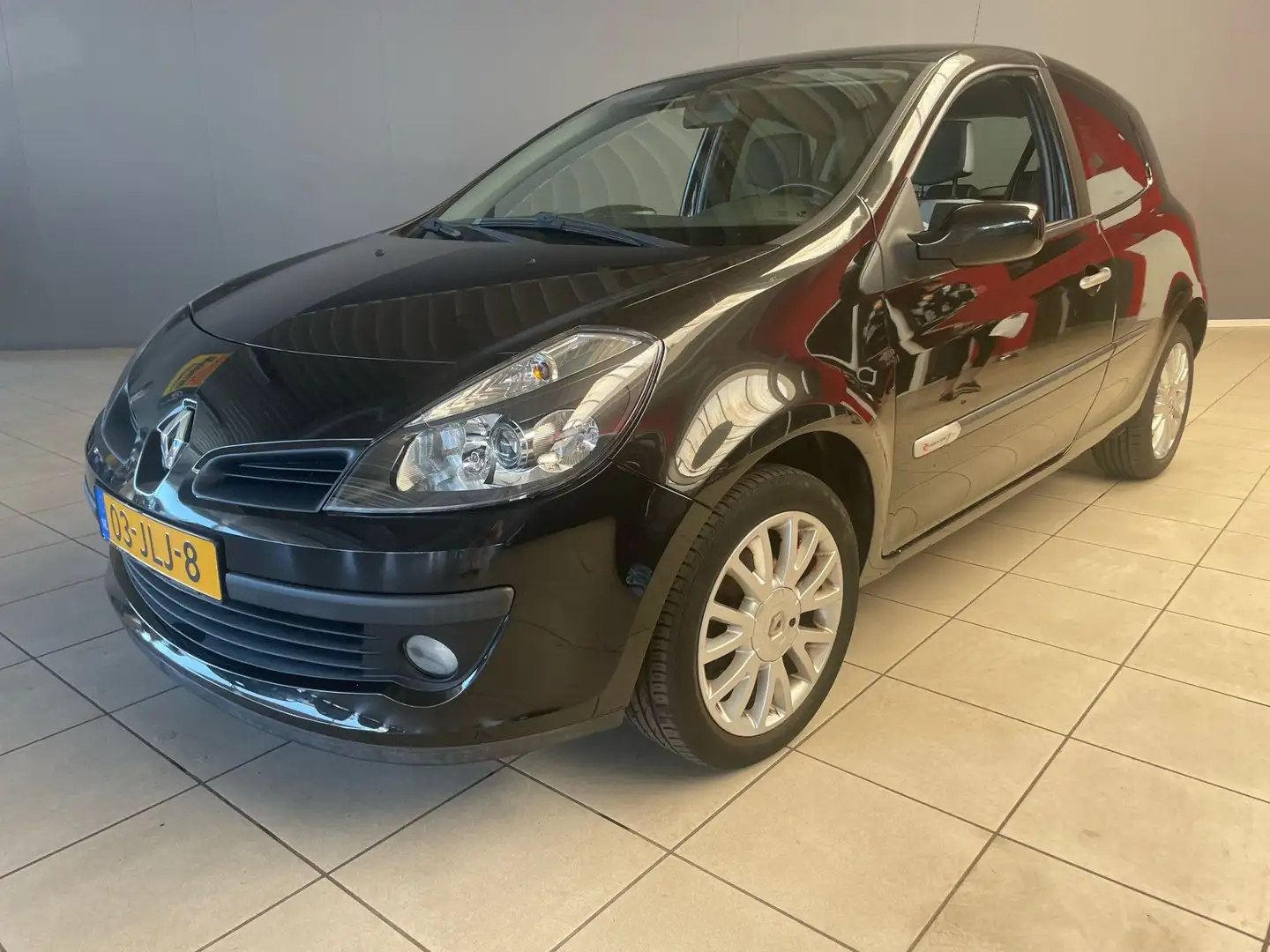 Renault Clio 1.2-16V Special Rip Curl wij frissen de voorraad o Zwart - 1