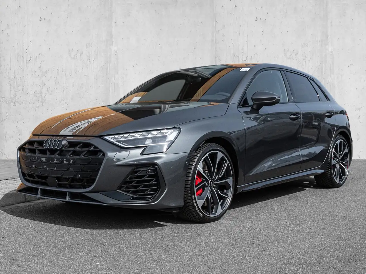 Audi S3 Sportback 2.0 TFSI quattro S tronic 2