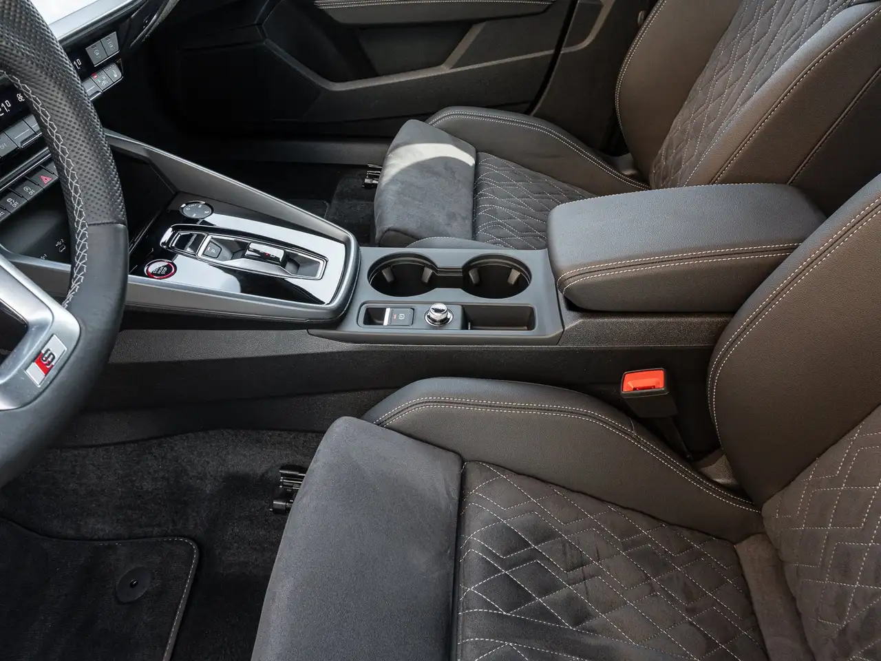 Audi S3 Sportback 2.0 TFSI quattro S tronic 14