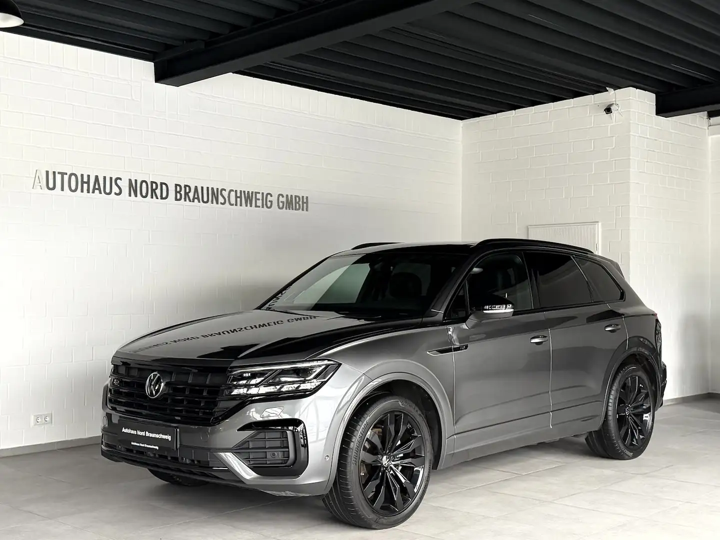 Volkswagen Touareg 3.0TDI R line*BlackStyle*Pano*AHK*IQ*360* Gris - 1