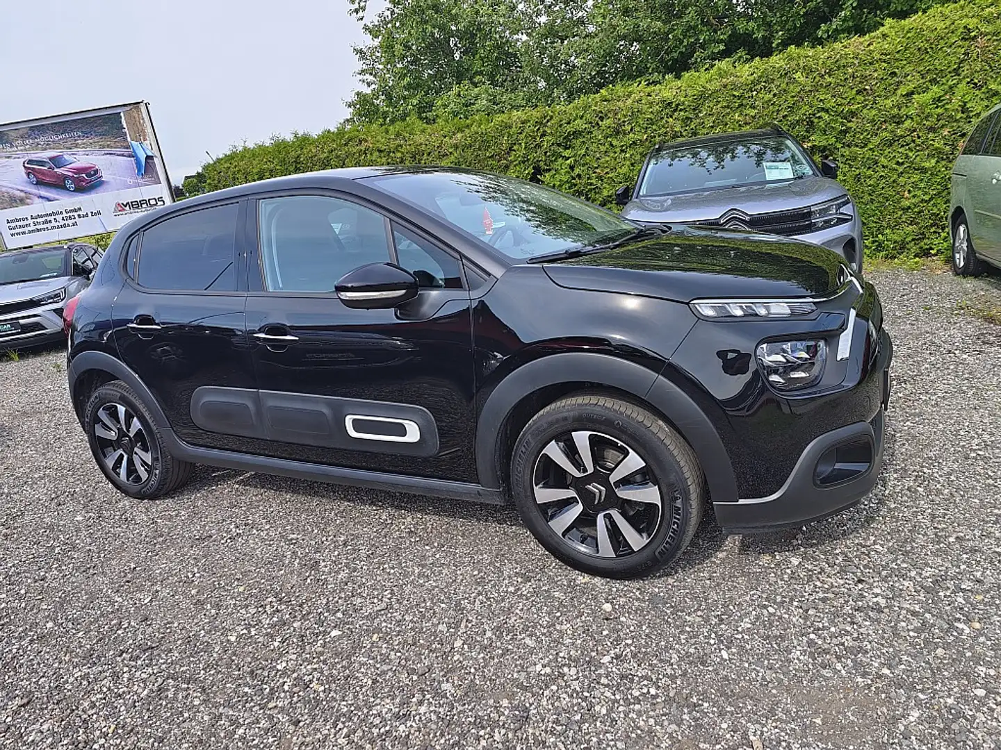 Citroen C3 PureTech 83 S&S 5-Gang-Manuell SHINE "Black Edi... Schwarz - 1