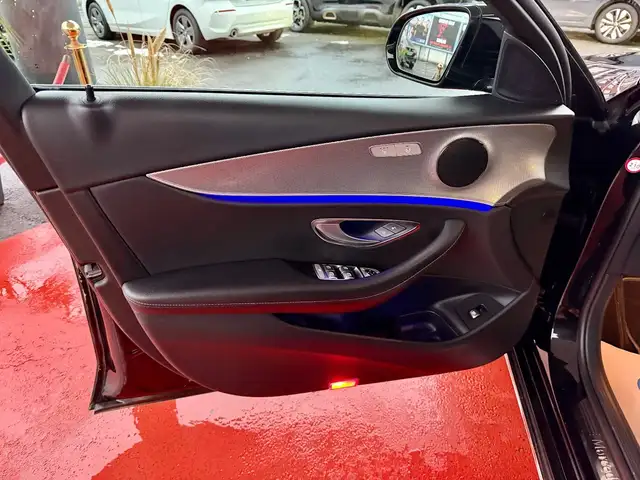 Mercedes-Benz E-Class view 12