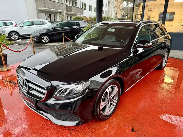Mercedes-Benz E-Class view 7