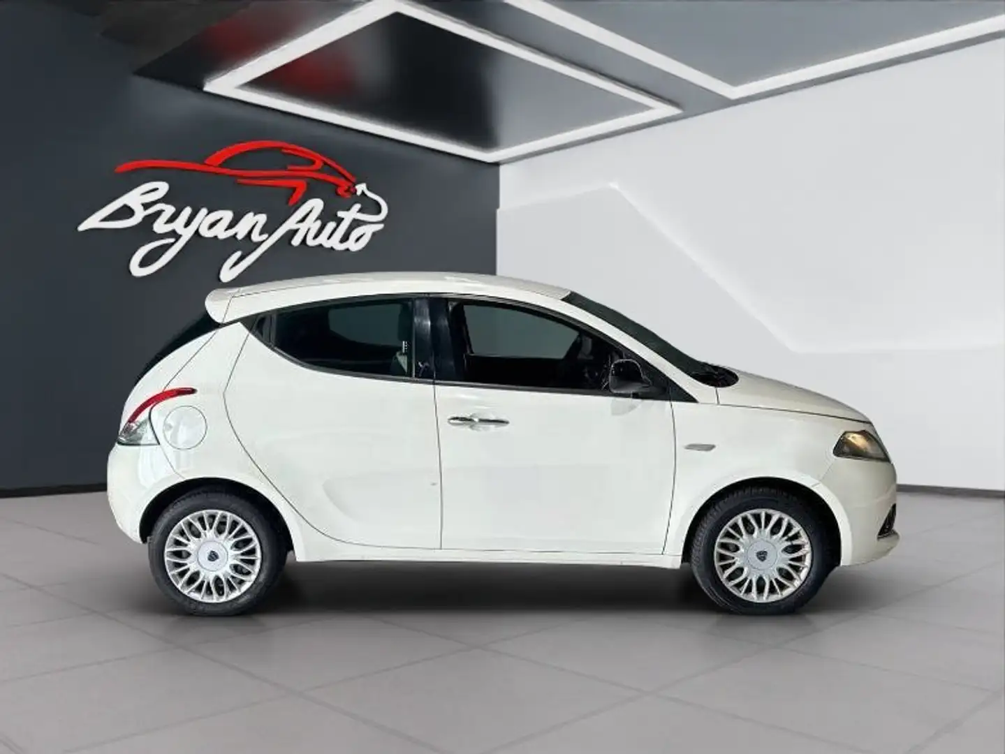 Lancia Ypsilon 1.2 Gold 69cv(NEOPATENTATI) Bianco - 1