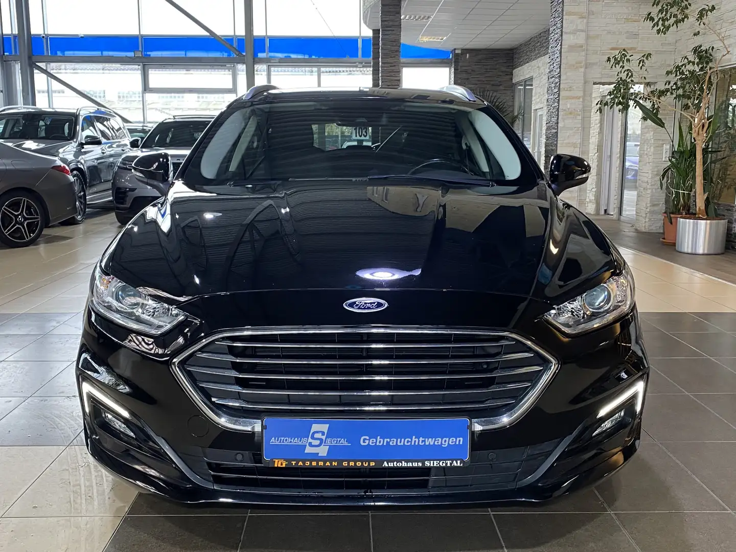 Ford Mondeo Titanium Winter-Paket SHZ Ambiente Navi Noir - 2