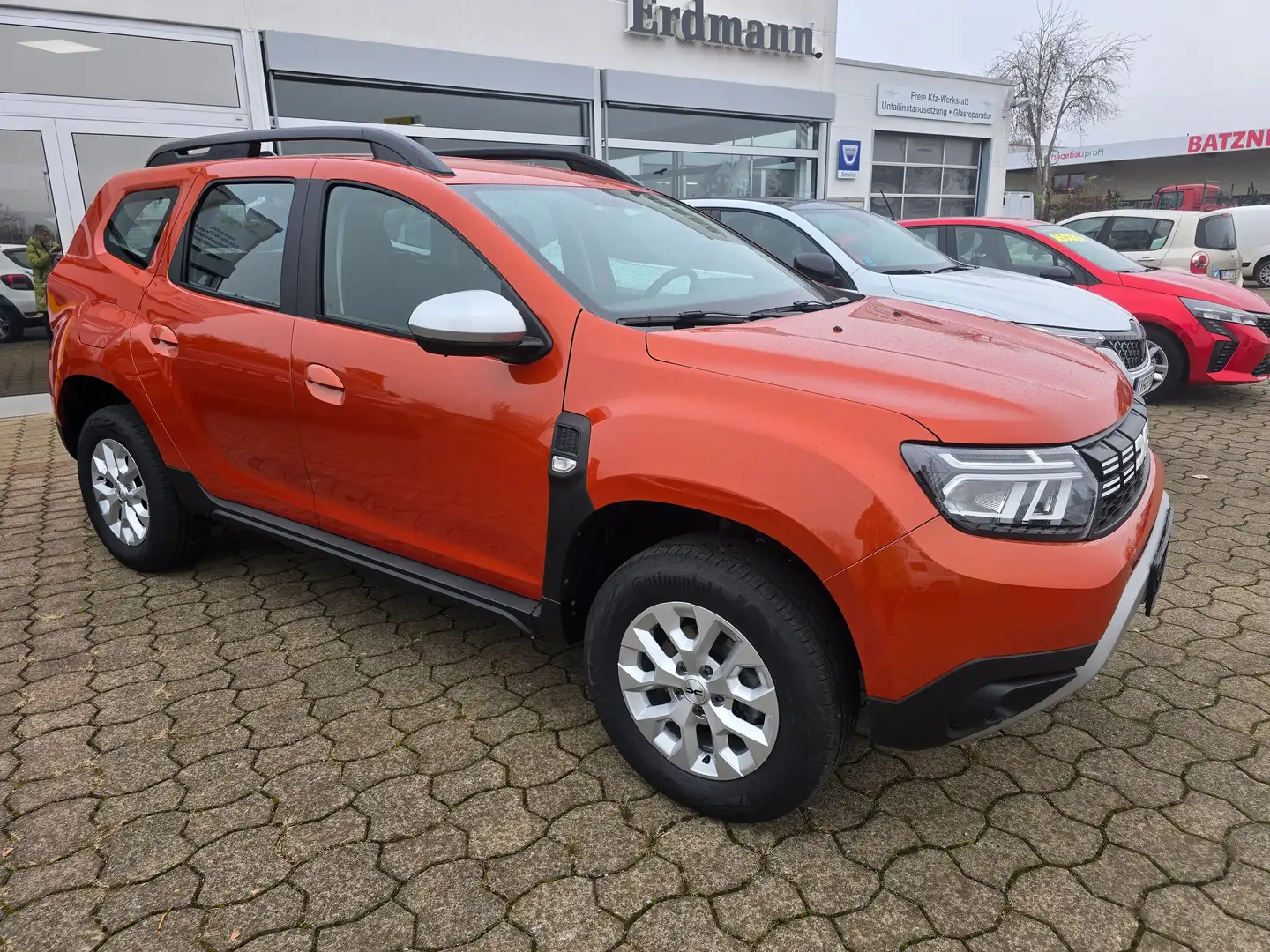Dacia Duster TCe 130 2WD Expression sofort lieferbar 1A Zustand Orange - 1