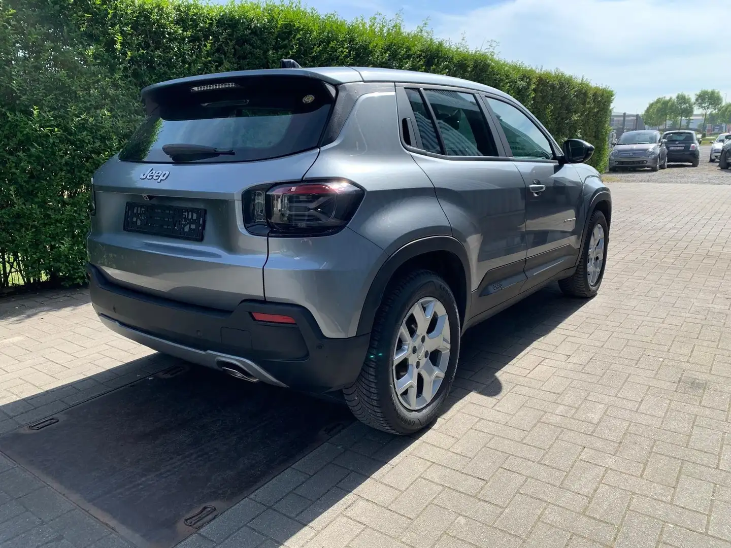 Jeep Avenger 1.2 Turbo Altitude Grijs - 2