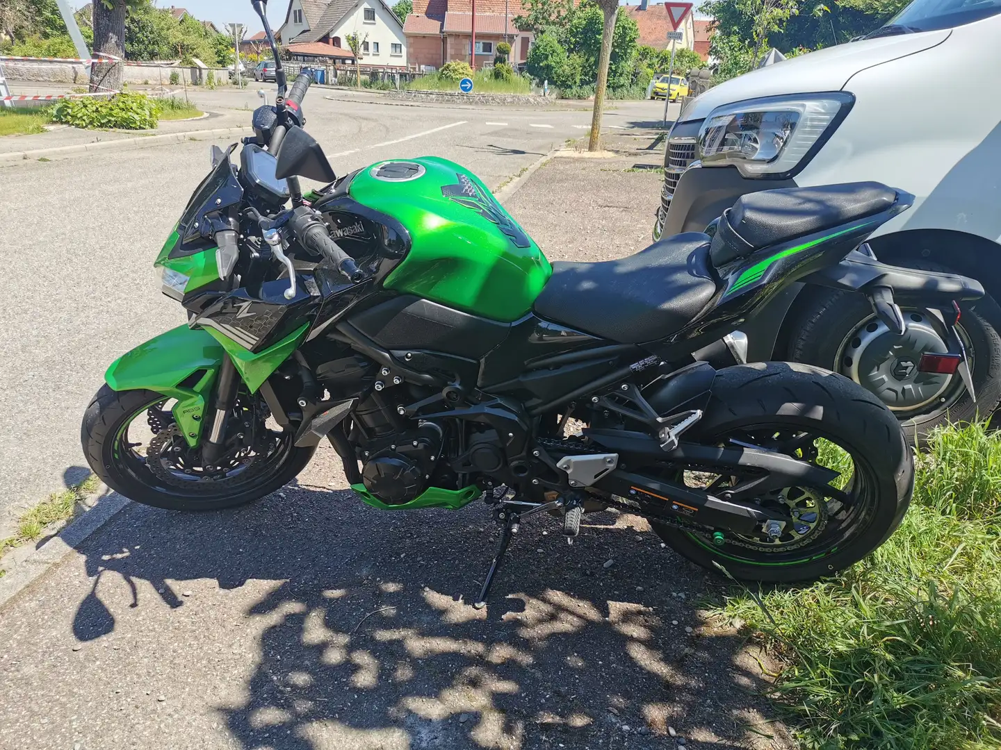 Kawasaki 900 Z zelena - 1