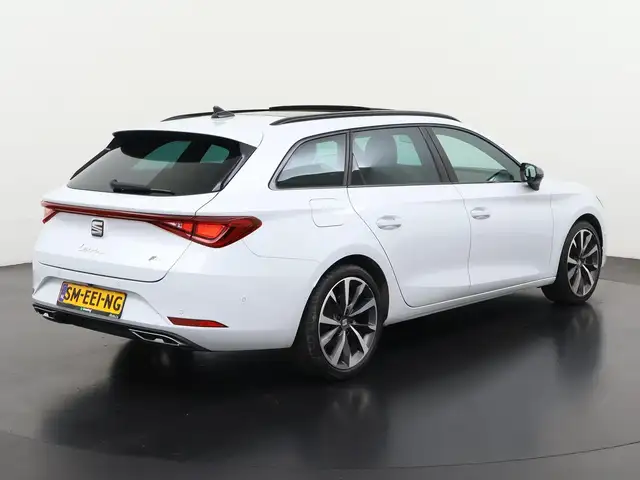 Seat Leon view 5