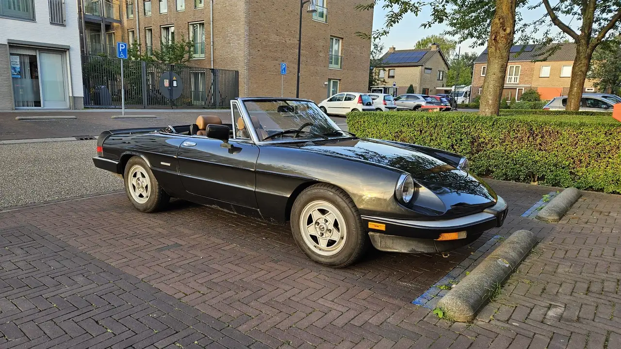 Alfa Romeo Spider 2.0 Veloce, foto 2