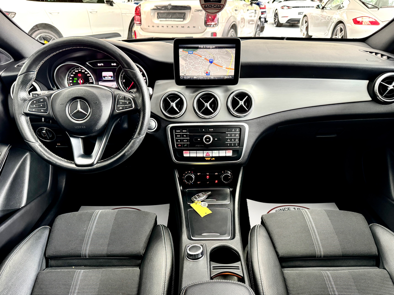 Mercedes-Benz CLA 180 d 110cv Shooting Brake - PACK URBAN — photo 10