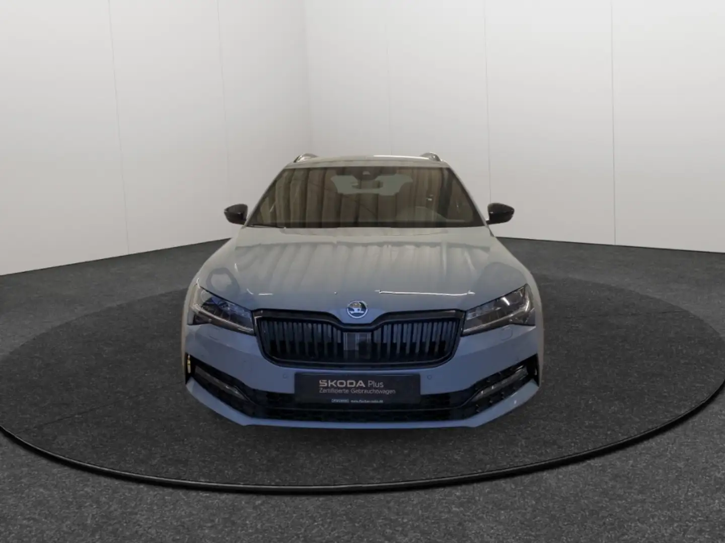Skoda Superb Combi 2.0TDI DSG Sportline Matrix AHK Navi ACC Grau - 2