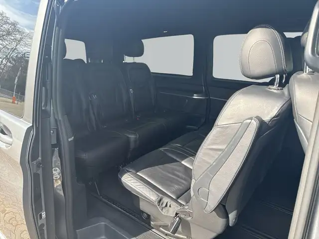 Mercedes-Benz 250 view 11
