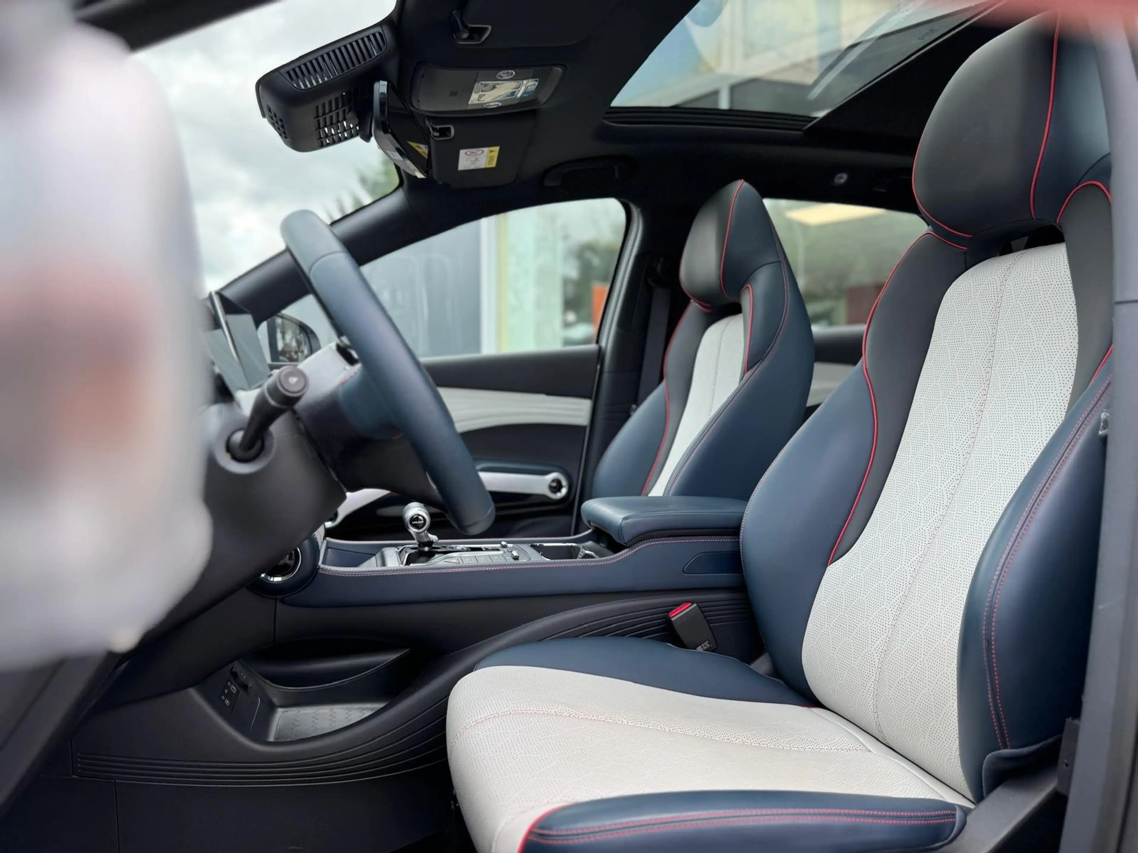 BYD Atto 3 2023 * 15.695 km * / APPLE CARPLAY / PANO / 360 C — photo 14
