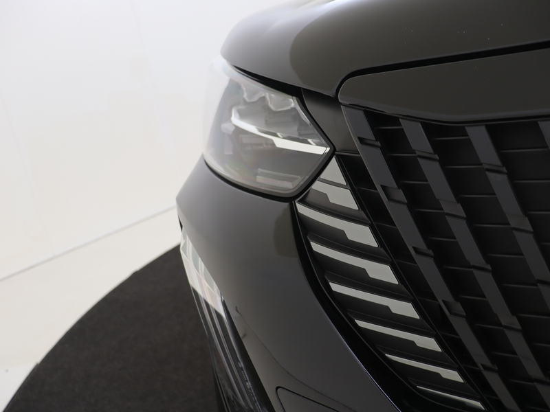 Peugeot e-2008 EV GT 54 kWh | Long Range | Camera | Adaptive Crui — photo 13