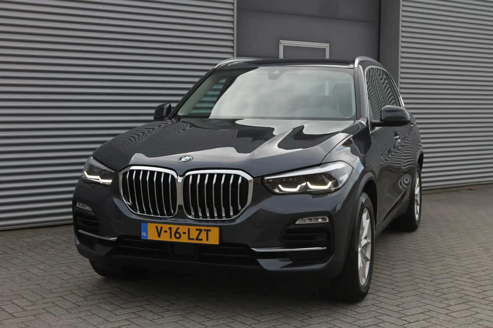 BMW X5 xDrive30d I Aut. I Navi I Leder I Grijs Kenteken Grijs - 2