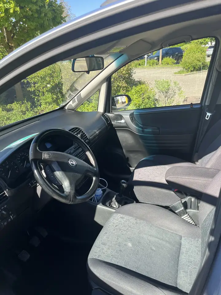 Opel Zafira 1.8 Elegance, foto 6