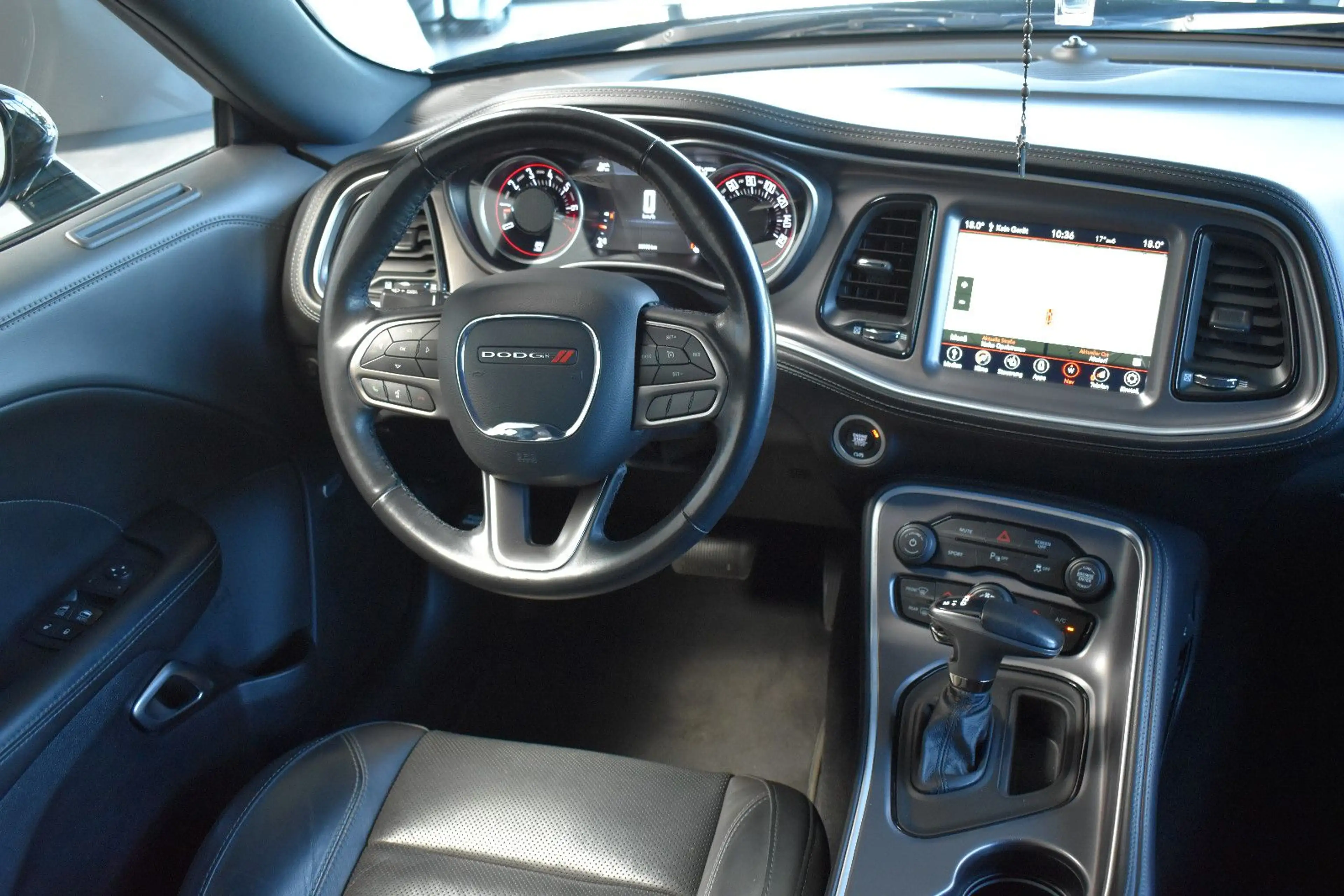 Dodge Challenger 3.6 SXT NAP-Klappen~22Zoll~Unfallfrei — photo 10