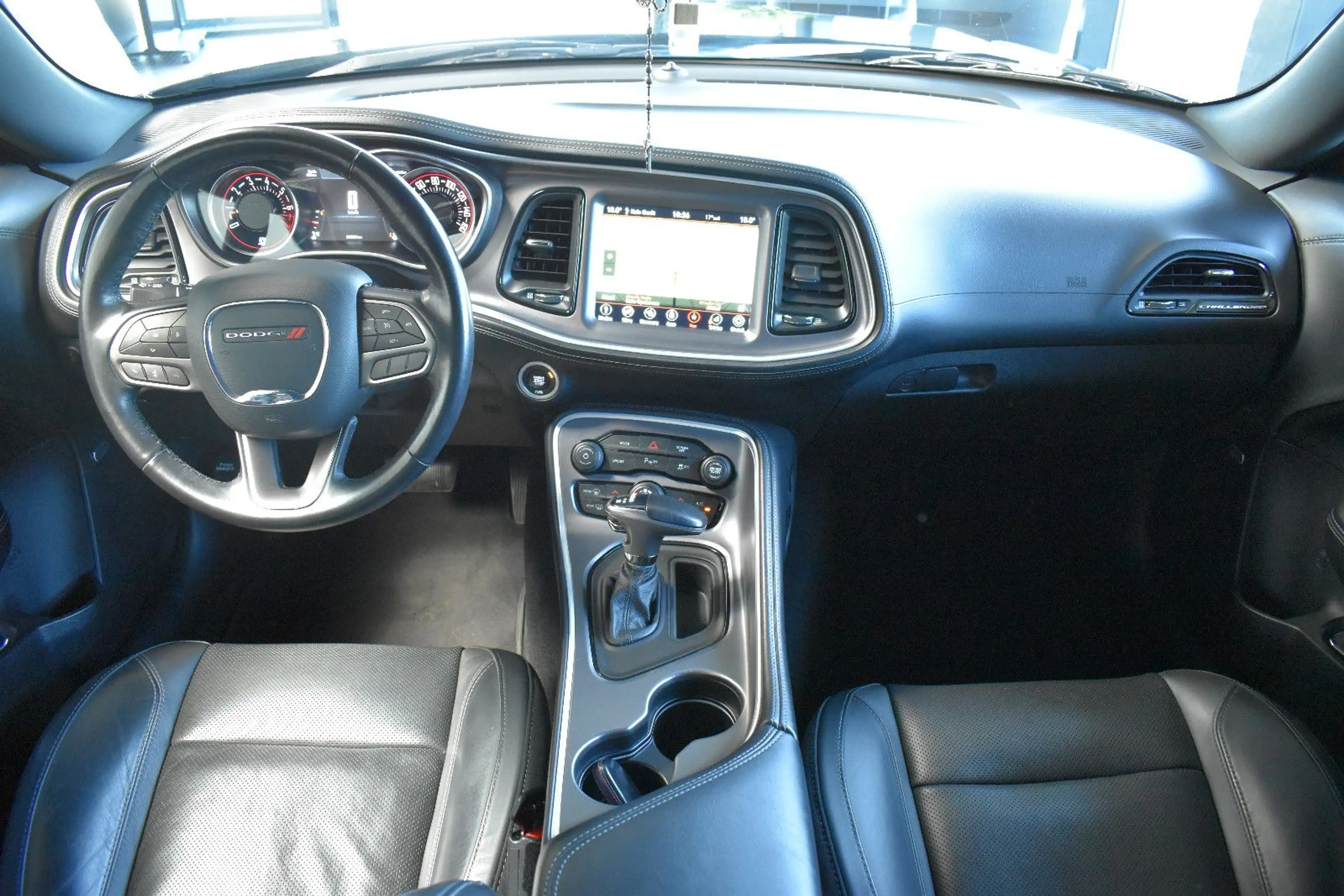 Dodge Challenger 3.6 SXT NAP-Klappen~22Zoll~Unfallfrei — photo 3