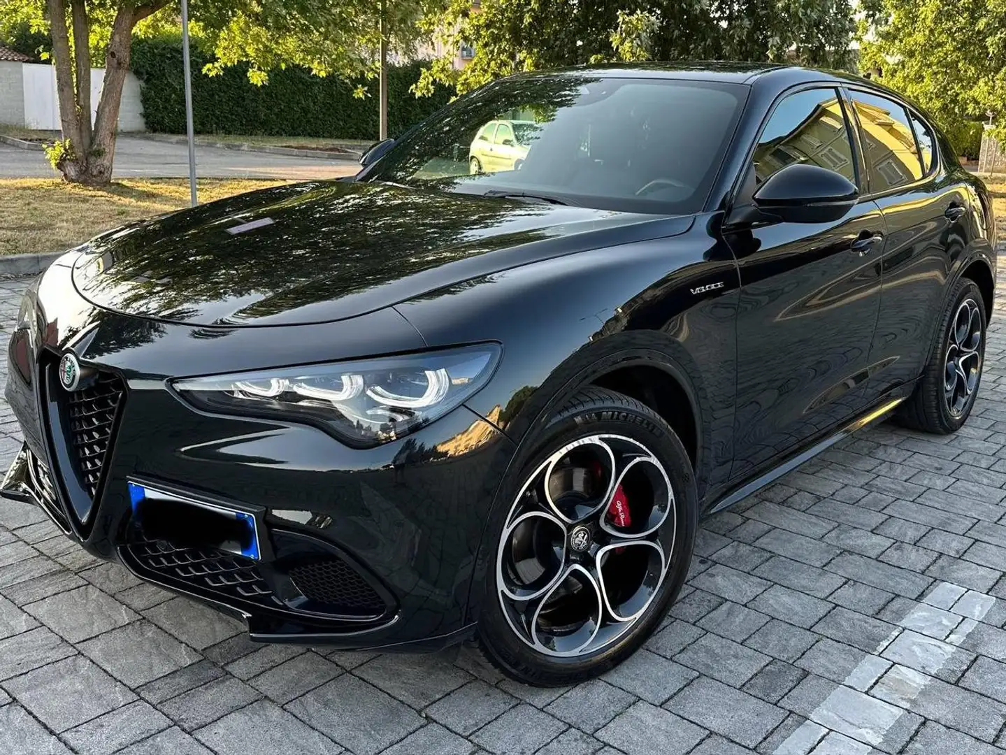 Alfa Romeo Stelvio Stelvio  2.2 t Veloce Q4 210cv auto Nero - 1