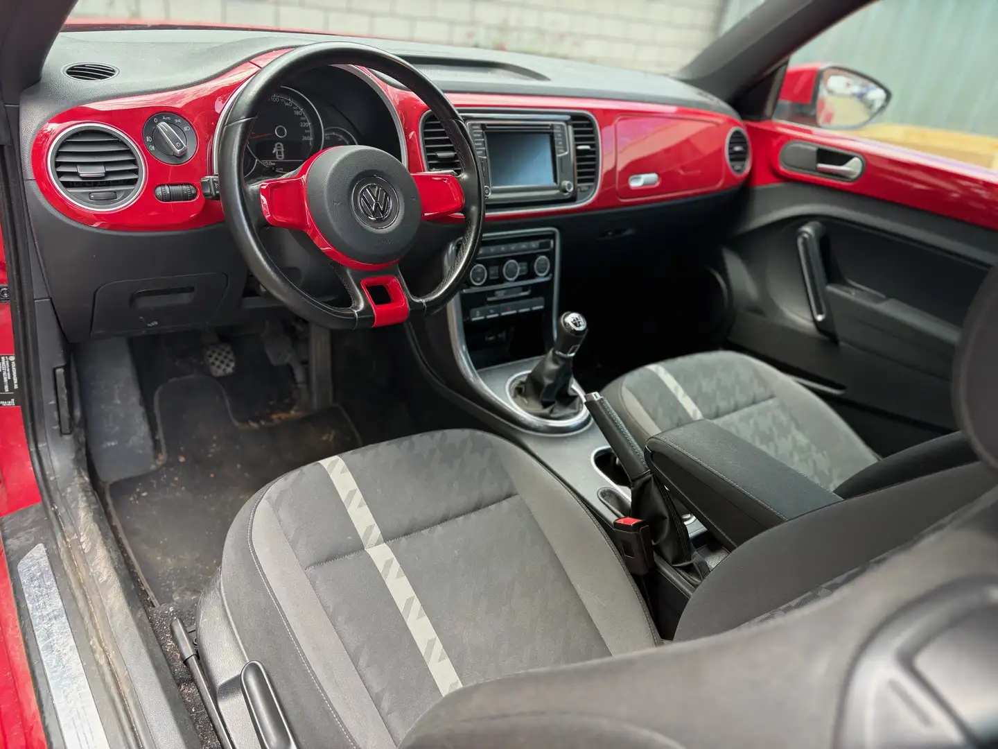 Volkswagen Beetle The Beetle Cabriolet The Cabriolet 1.4 TSI (BlueMo Czerwony - 2