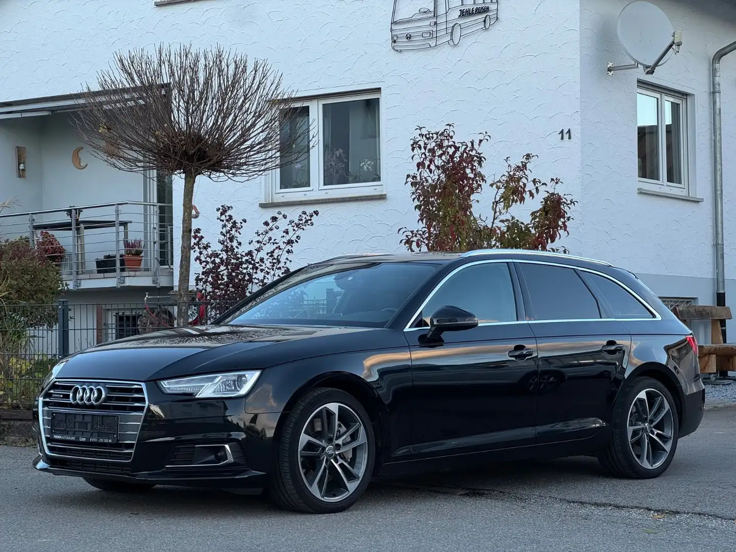Audi A4 Avant quattro sport Noir - 1