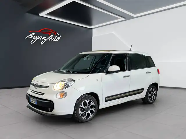 Fiat 500l view 4