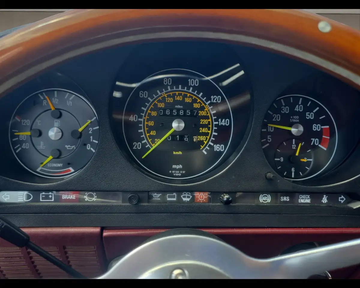 Mercedes-Benz Mercedes 560 SL – ASI, INTERNI ROSSI, foto 12