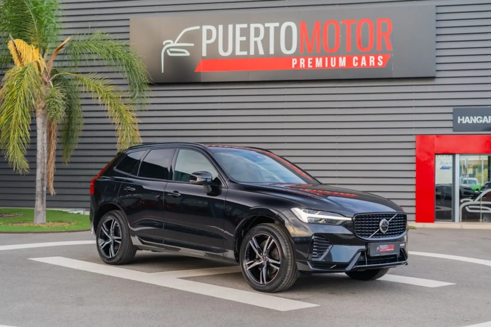 Volvo XC60 B4 Plus Dark Noir - 1