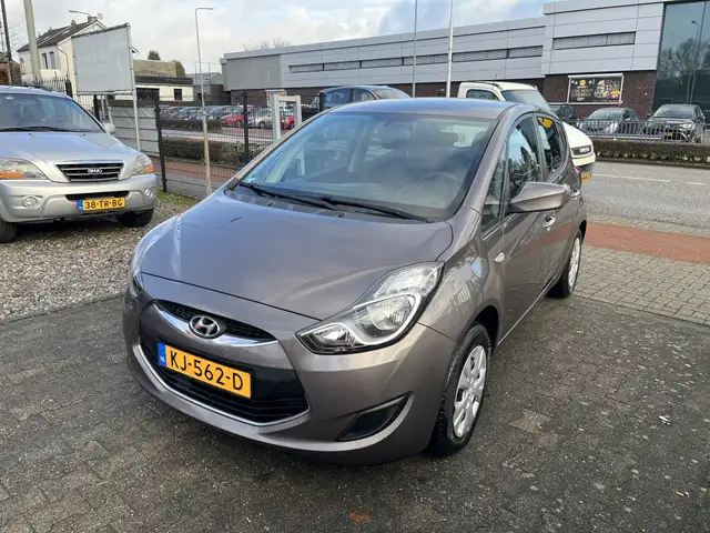 Hyundai Ix20 view 2