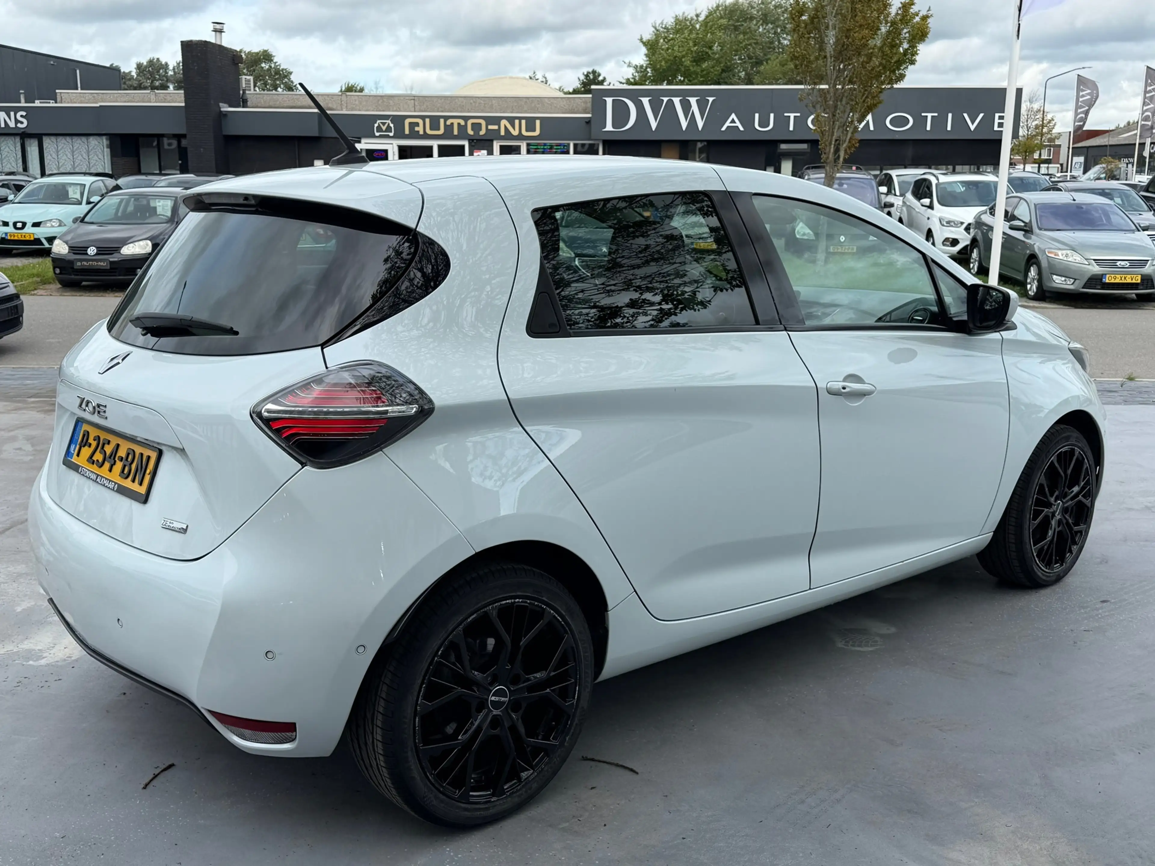 Renault ZOE R135 Intens 52 kWh /airco/cruise/navi/camera/PDC/ — photo 3