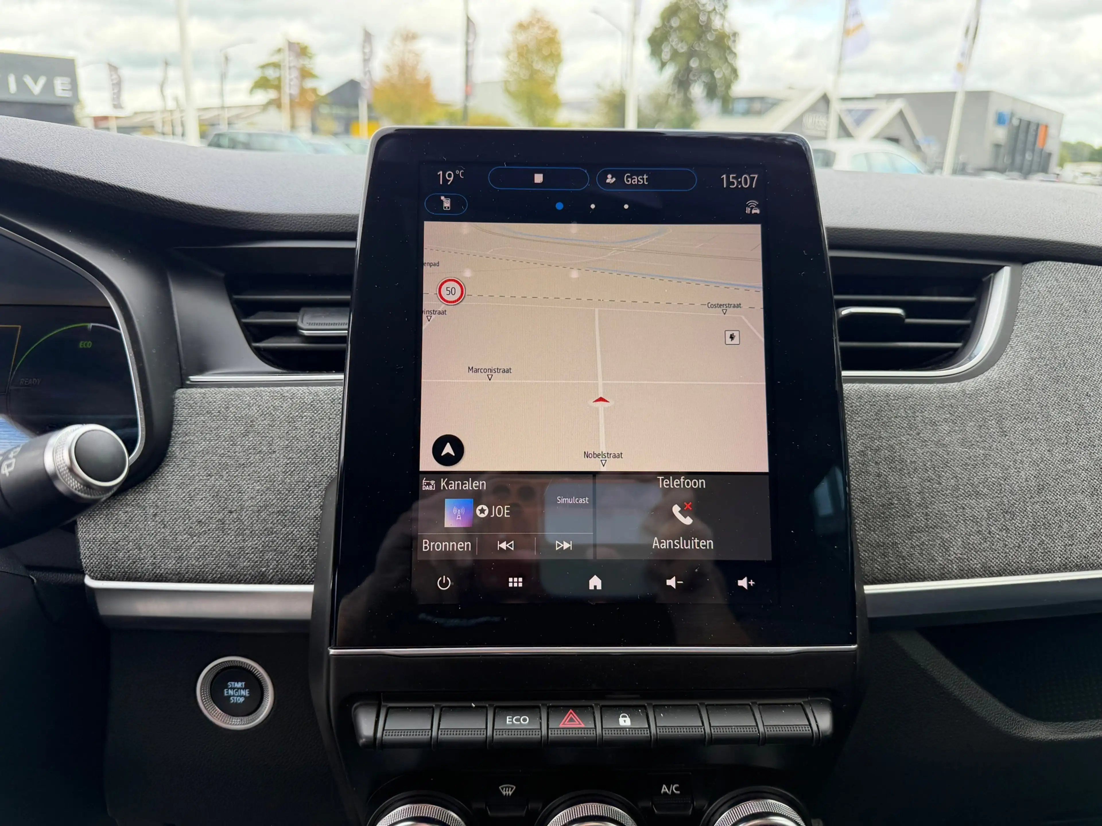 Renault ZOE R135 Intens 52 kWh /airco/cruise/navi/camera/PDC/ — photo 15