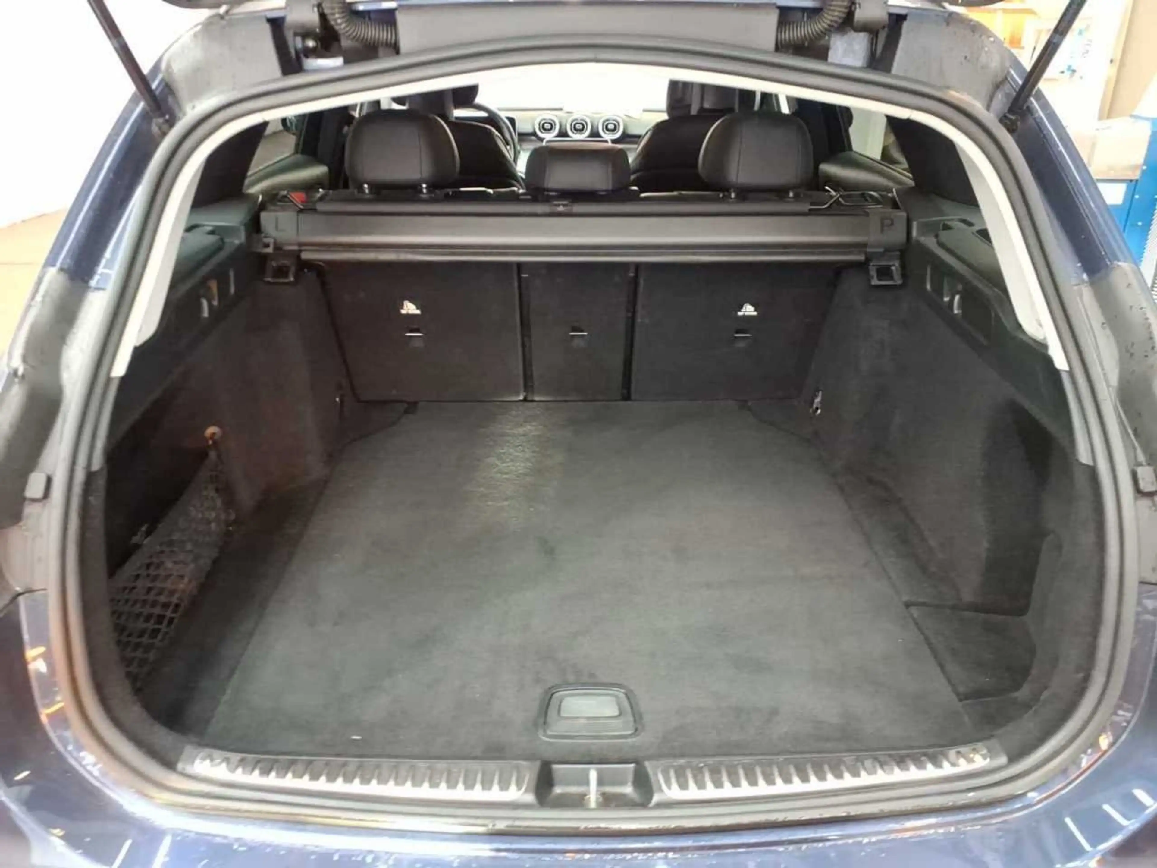 Mercedes-Benz C 220 d T Avantgarde El.Heckkl. Key LED Lane — photo 14