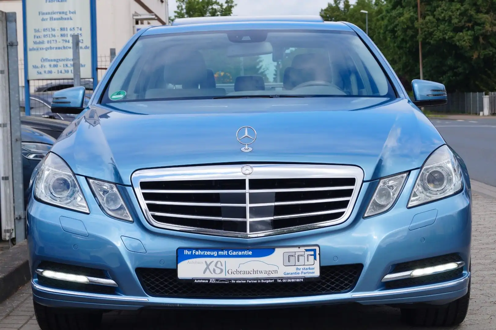 Mercedes-Benz E 350 Limousine 4Matic 7G-Tronic Elegance 2.Hand Modrá - 2