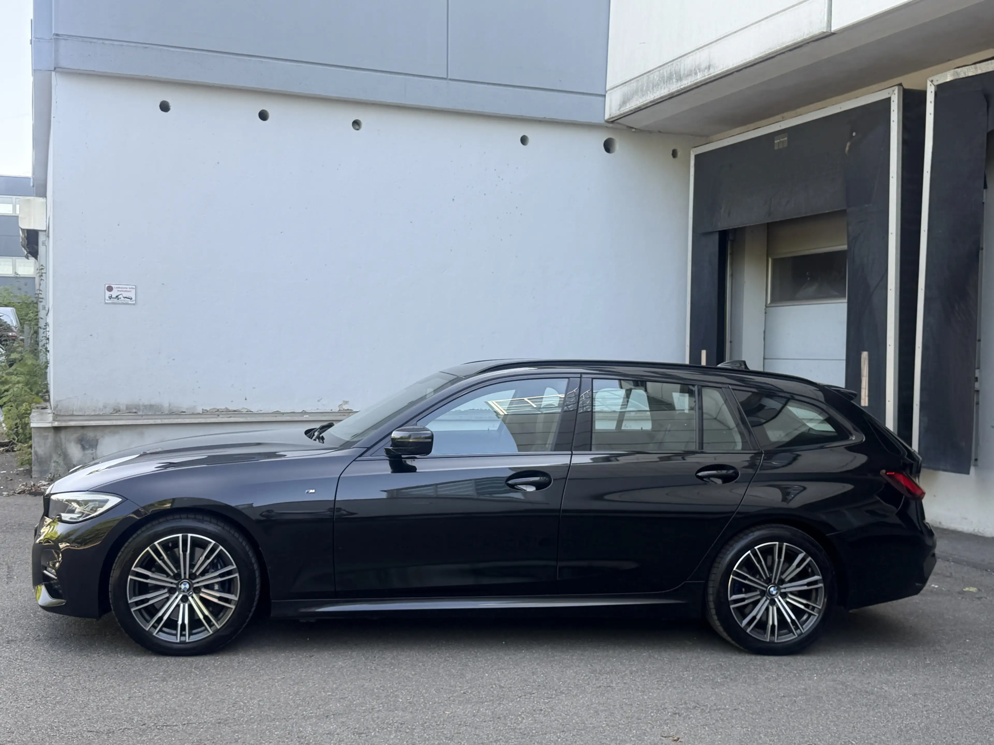 BMW 330 D xDrive M-Sport LED Live-Cockpit HuD H&K — photo 3