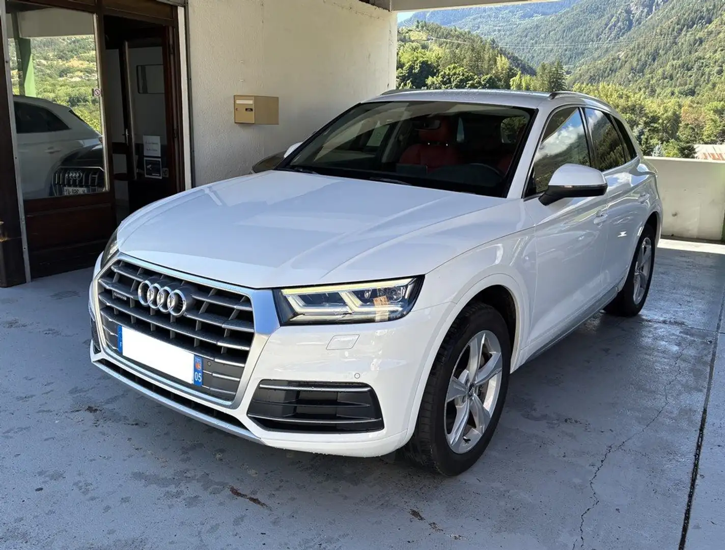 Audi Q5 2.0 TDI 190Ch DESIGN LUXE QUATTRO STRONIC7 Weiß - 1