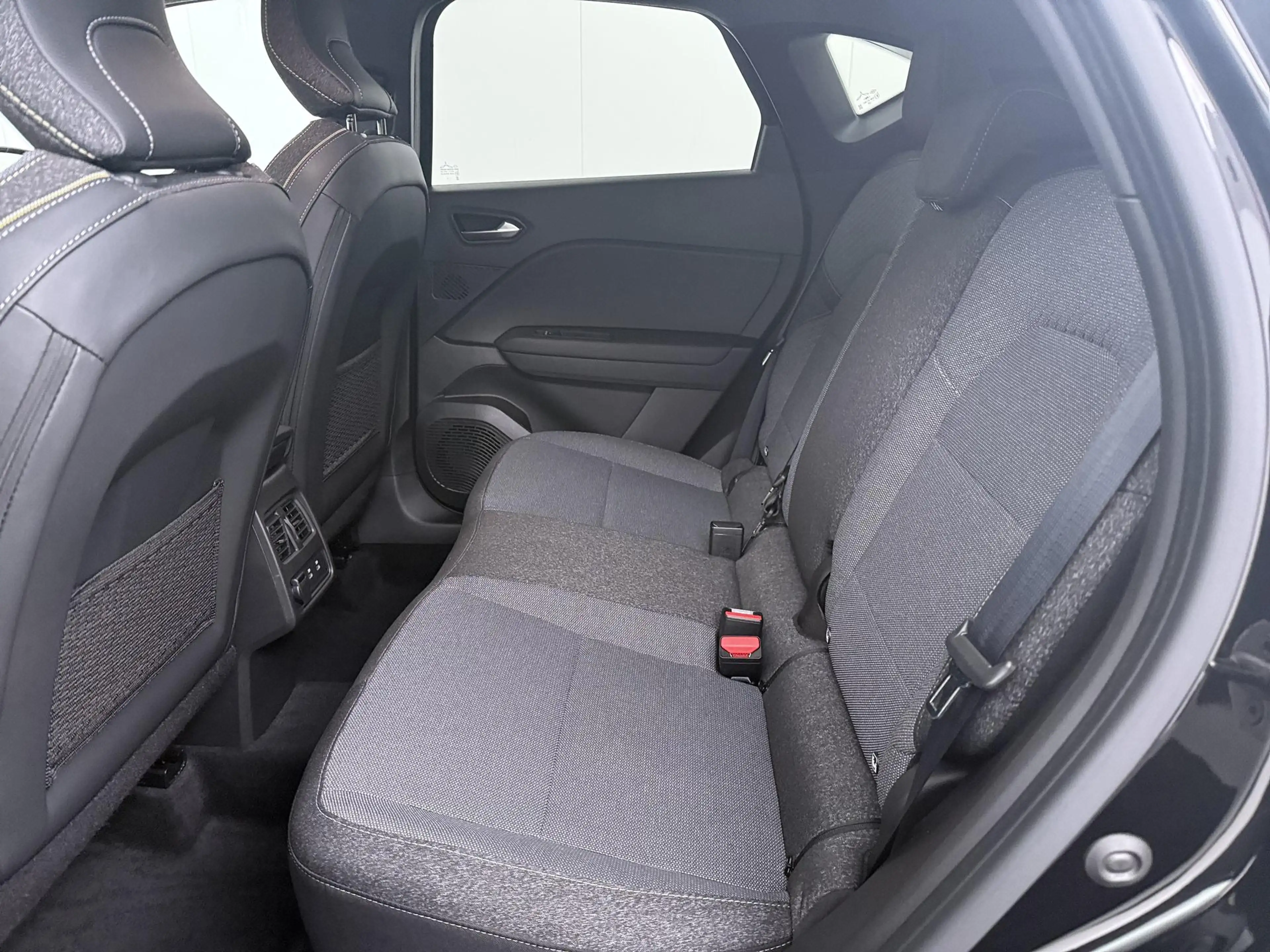 Renault Captur techno full hybrid E-Tech 160 | Google Navigatie | — photo 14
