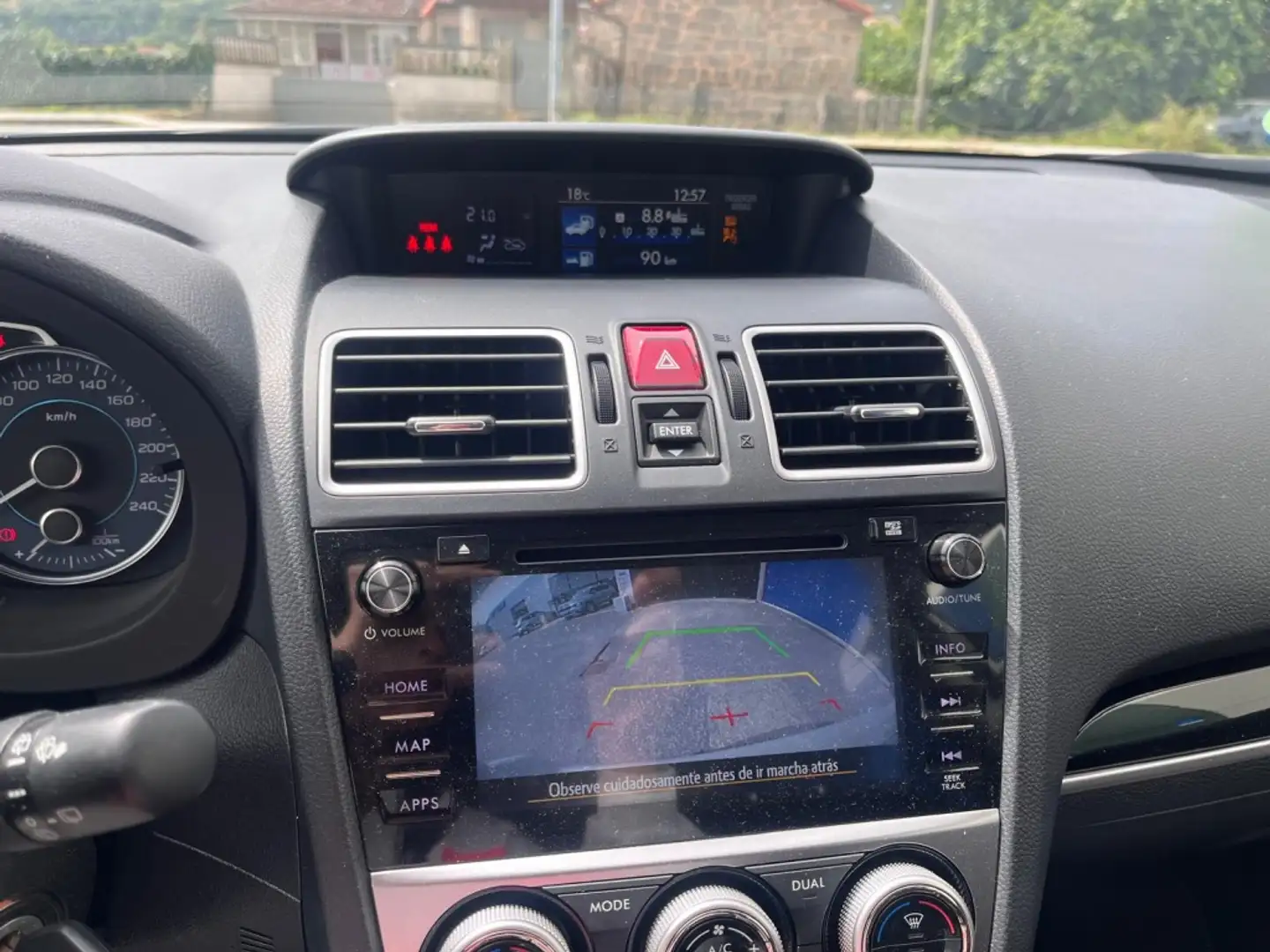 Subaru XV 2.0 Executive CVT Lineartronic Blanc - 2