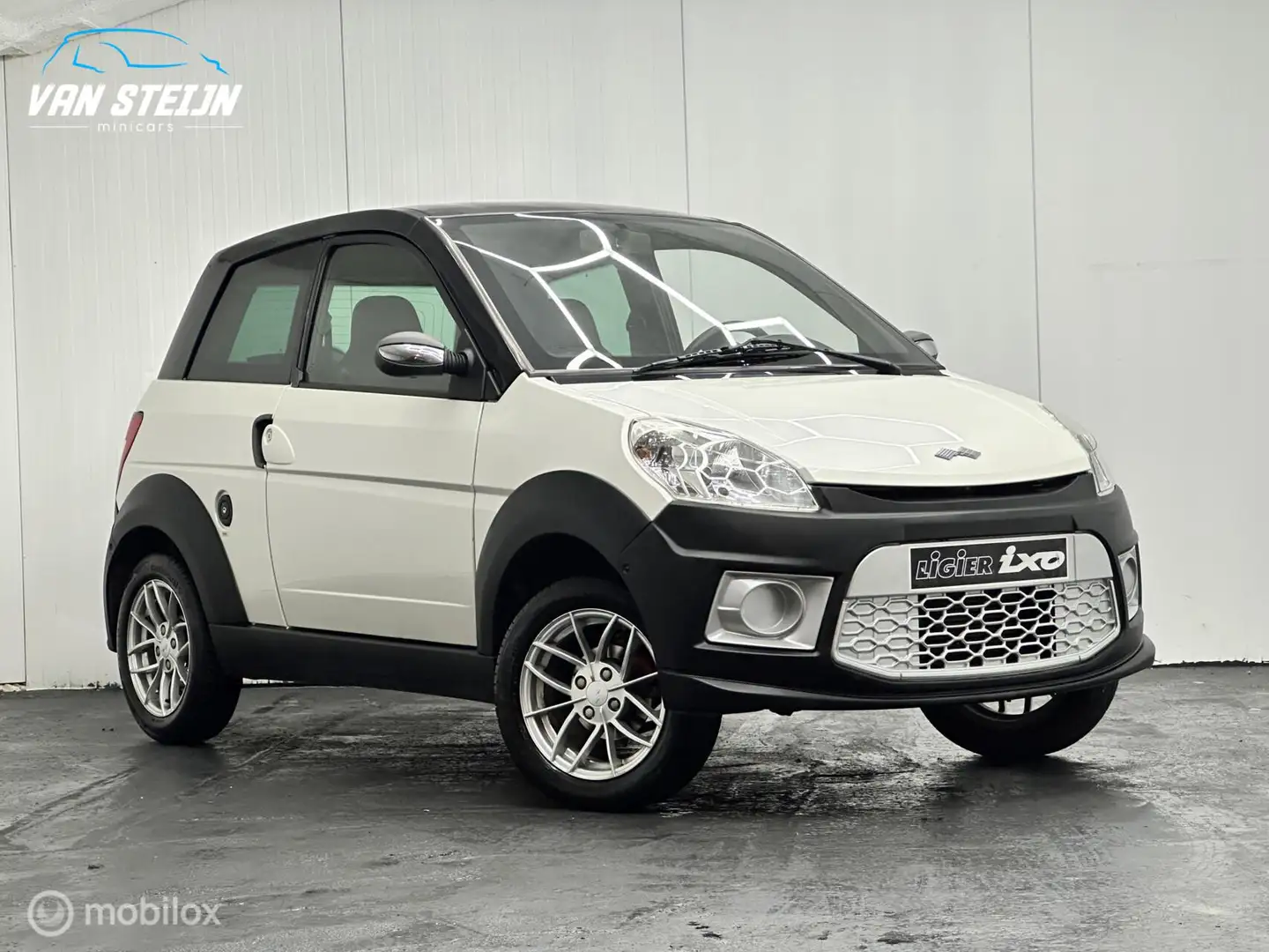 Ligier IXO Brommobiel 440 | treck editie | 13dkm Wit - 1