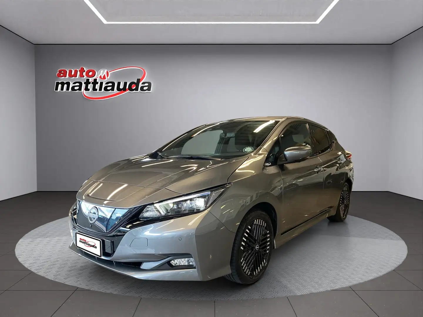 Nissan Leaf Leaf 40kWh N-Connecta 150cv Сірий - 1