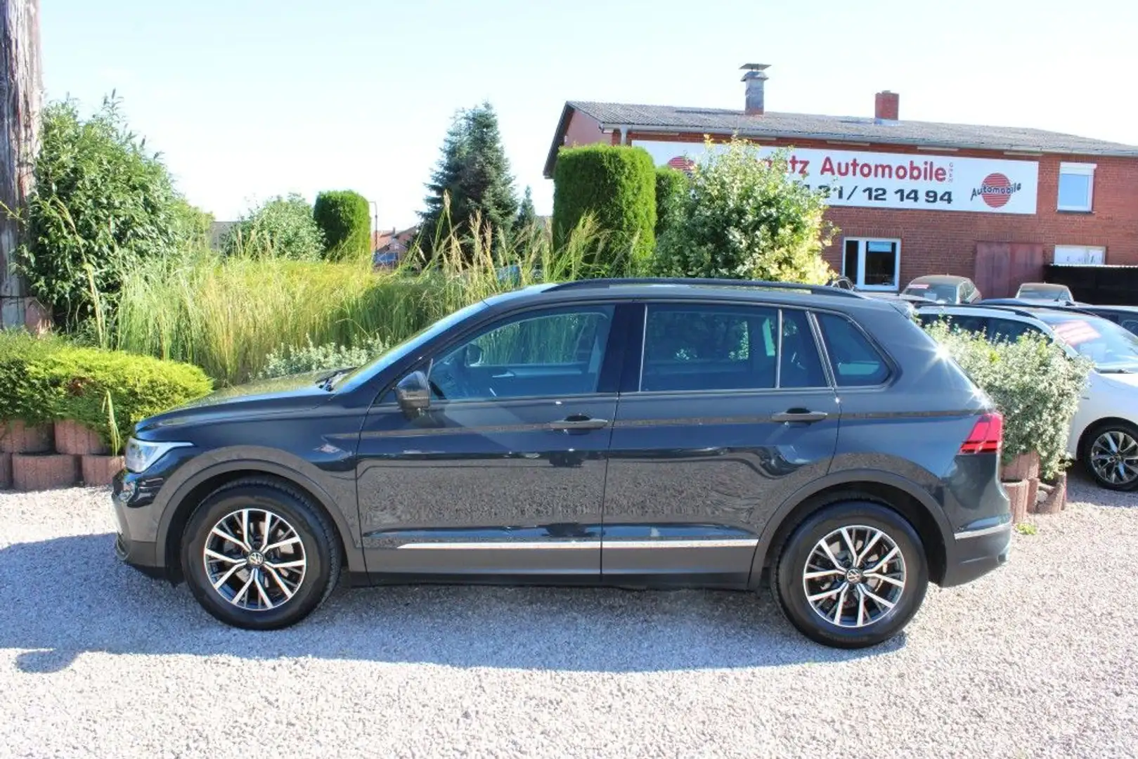 Volkswagen Tiguan 2.0 TDI DSG Life *AHK,Navi,Kamera,Sitzhzg,APP* Gris - 2