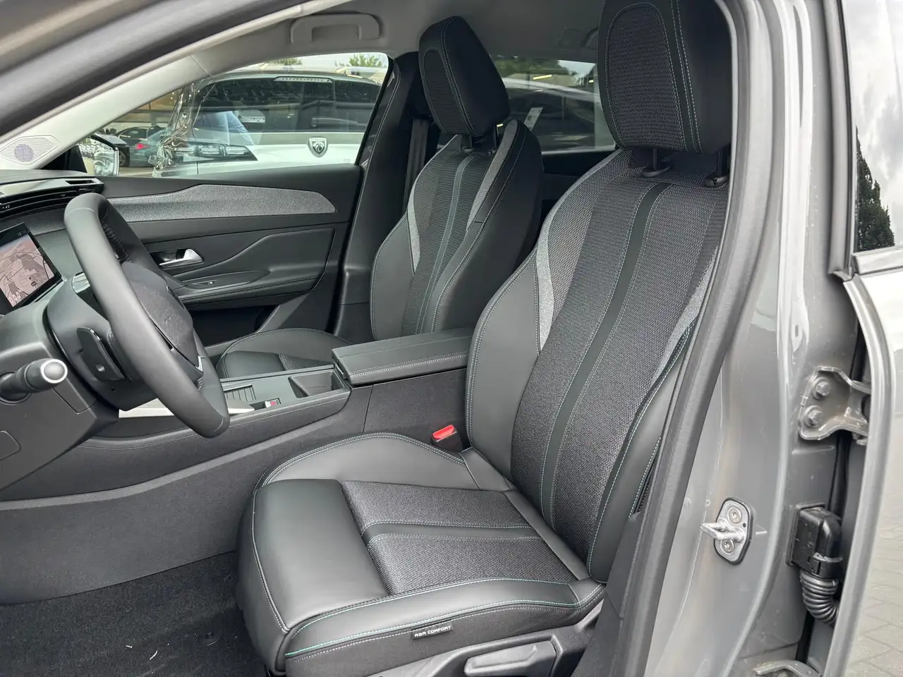 Peugeot 308 SW Allure BHDi 130 EAT8 ACC Winter Navi LED, миниатюра 11