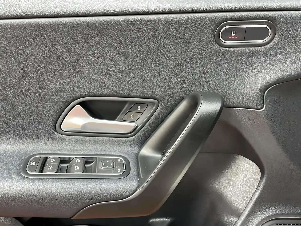 Mercedes-Benz CLA 180 SB LED+MBUX+Kamera+SHz+DAB+AHK 13