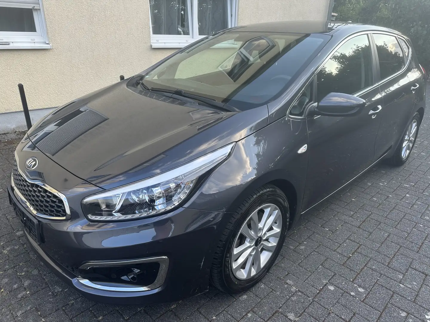 Kia Ceed / cee'd Dream Team Grau - 1