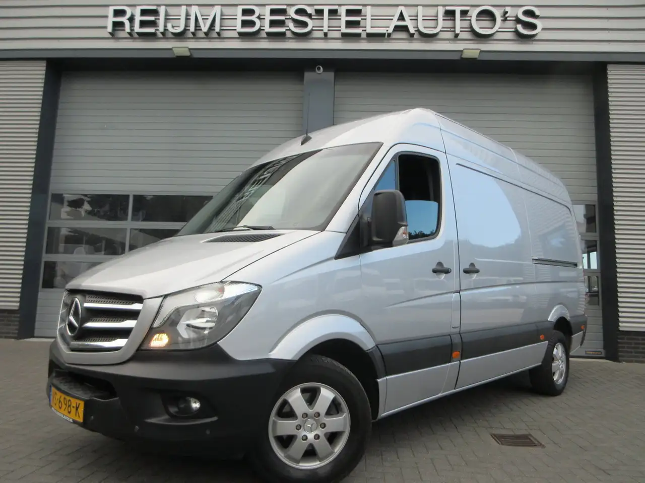 Mercedes-Benz Sprinter