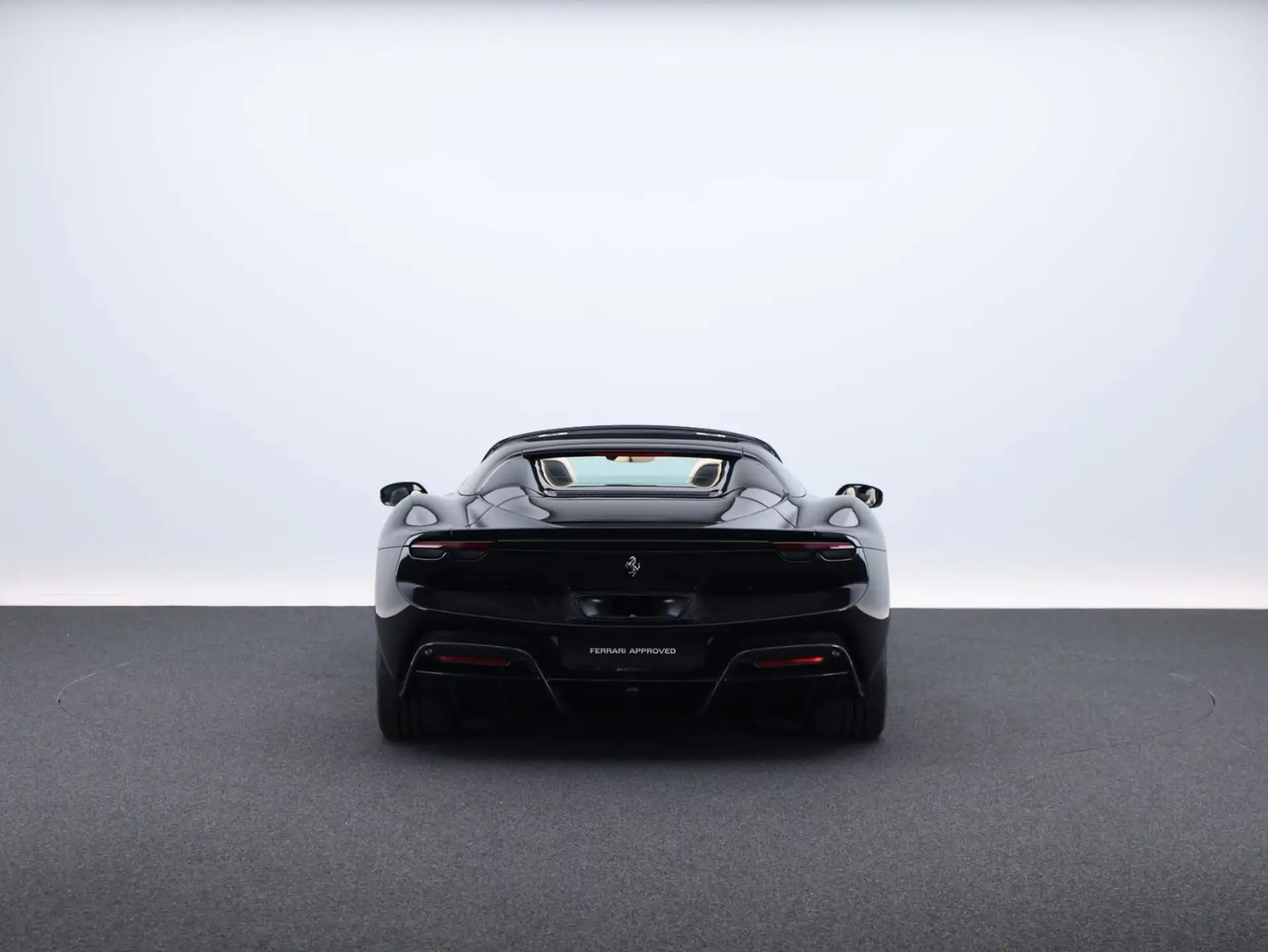 페라리 296 GTS 2023 검정 사진 6